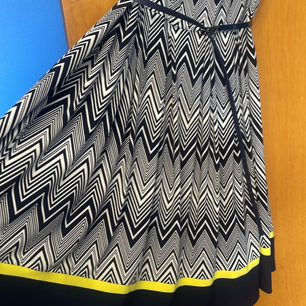 Dress Barn Chevron Dress Size 16 - Picture 2 of 5